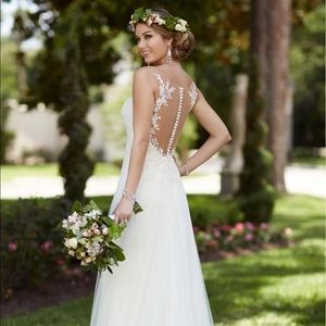 Wedding Dress Size 10 (fits like a dress size 8)